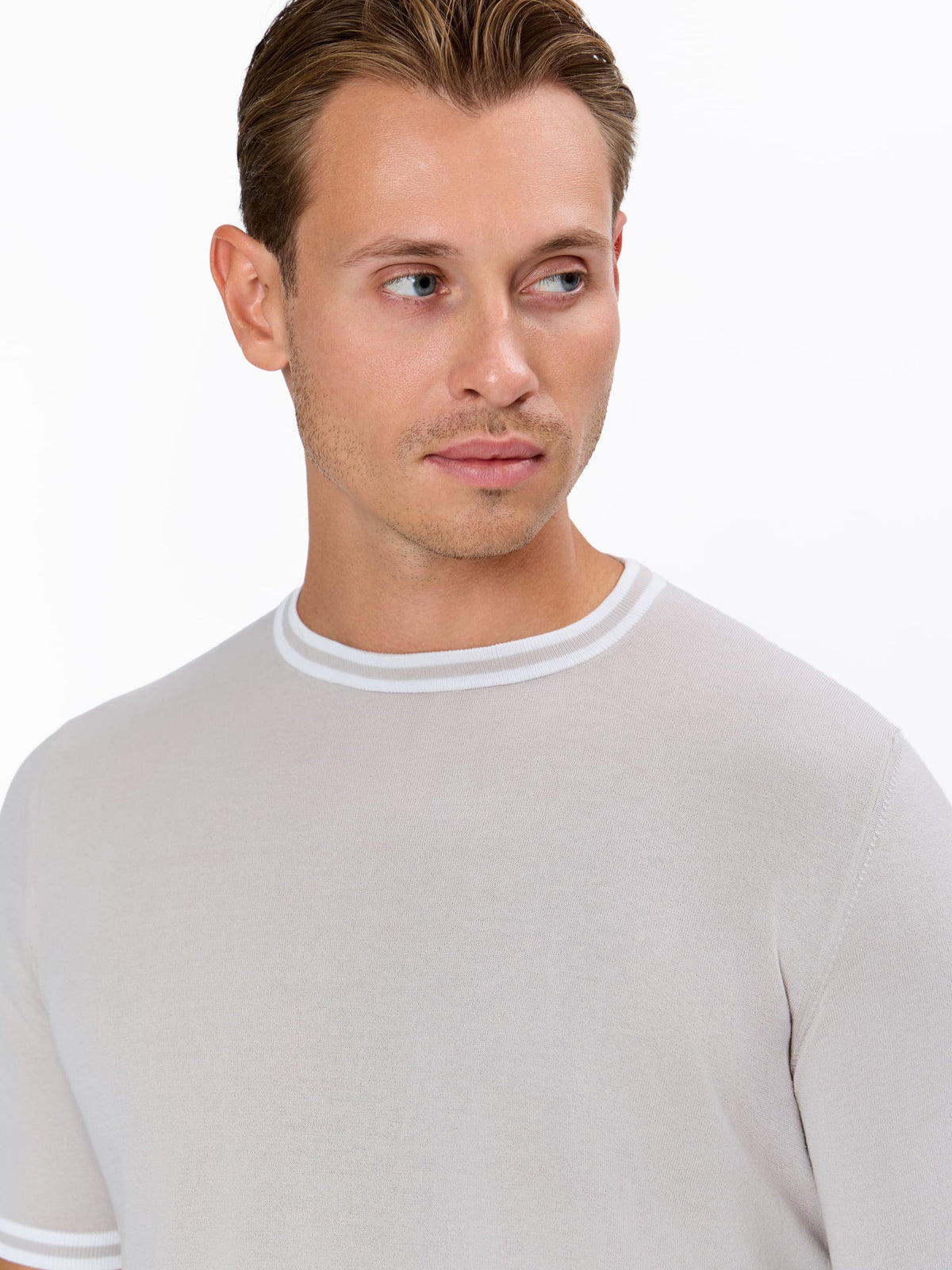 Melchiorre Knitted Crew neck T-Shirt with Contrast Color on the Sleeve and Hem