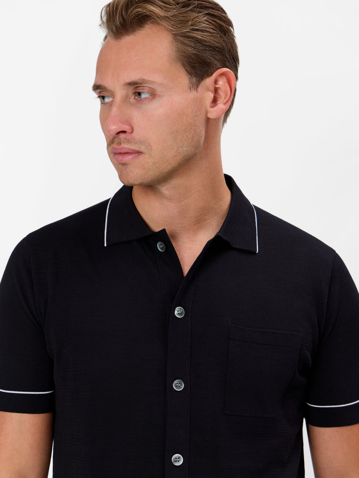 Fabrino Knitted Shirt with Contrast Pin Stripe on Collar and Sleeve